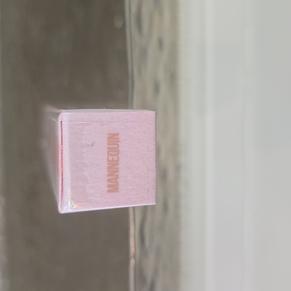 Jeffree Star Supreme Gloss - Mannequin, NWT - Picture 2 of 3